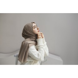 Buying Hijabs Wholesale: Save Money and Get Quality