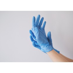 The Essential Guide to Nitrile Gloves: Properties, Uses, and Advantages
