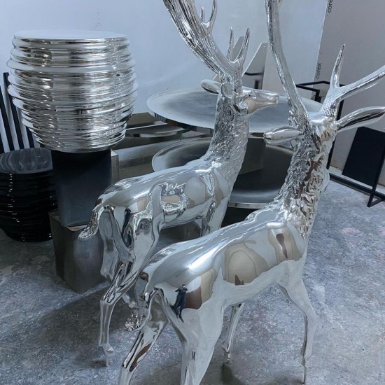Decorative Deer Sculpture For Homes And Shops